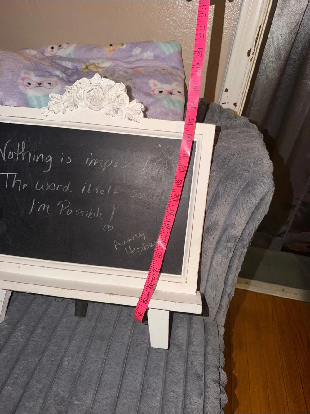 Vintage-Inspired White Chalkboard Easel with Floral Accent needs chalk